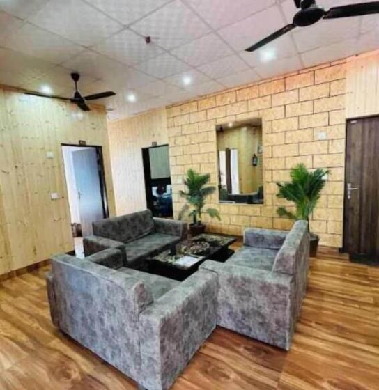 חדר דלוקס, Fabhotel Maya