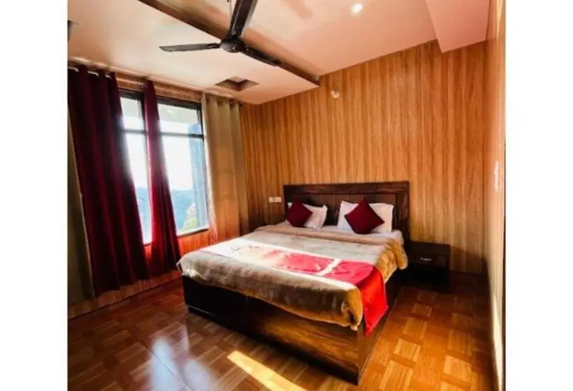 デラックスルーム, Fabhotel Maya