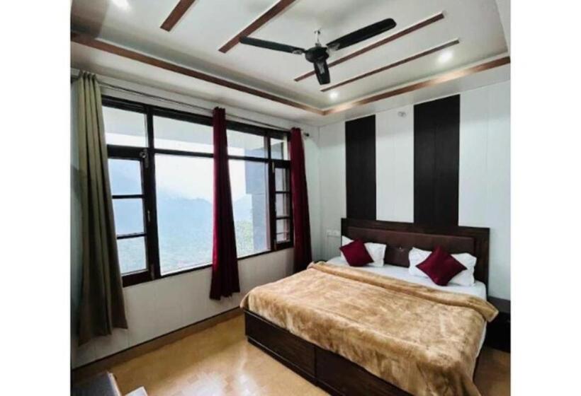 기본룸, Fabhotel Maya