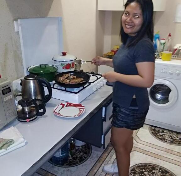 اتاق خانوادگی, Komitas Avenue Guest House