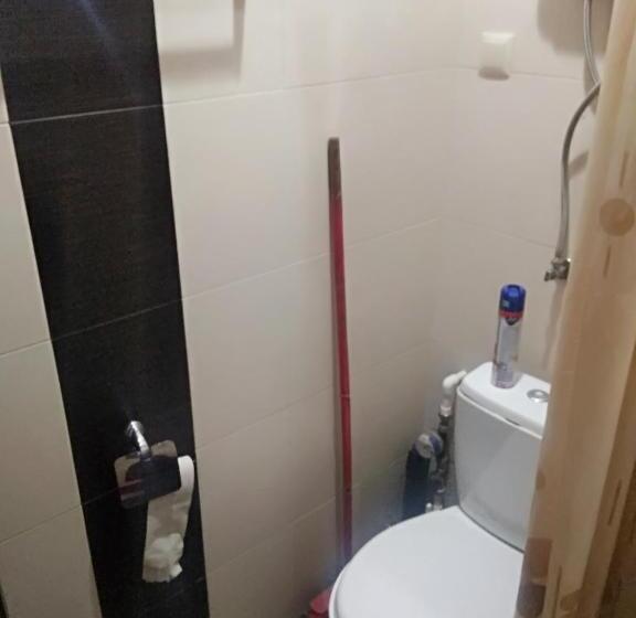 اتاق اکونومی, Komitas Avenue Guest House