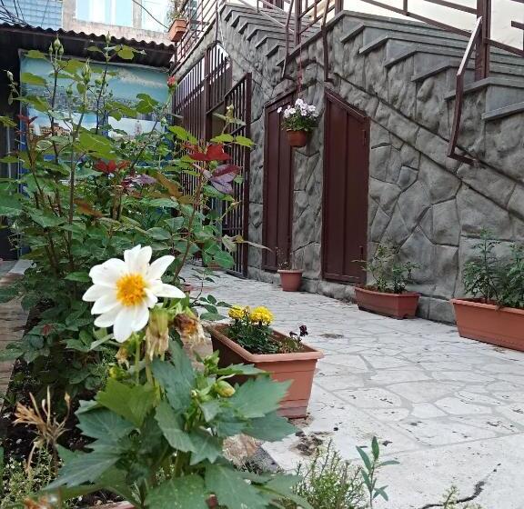 Economy Room, Komitas Avenue Guest House
