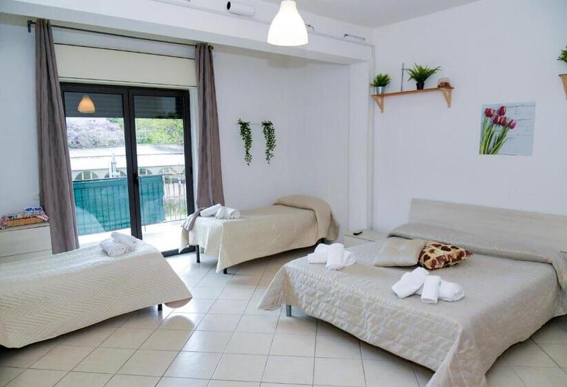 バルコニー付スタンダード4ベッドルーム, B&b Damiani