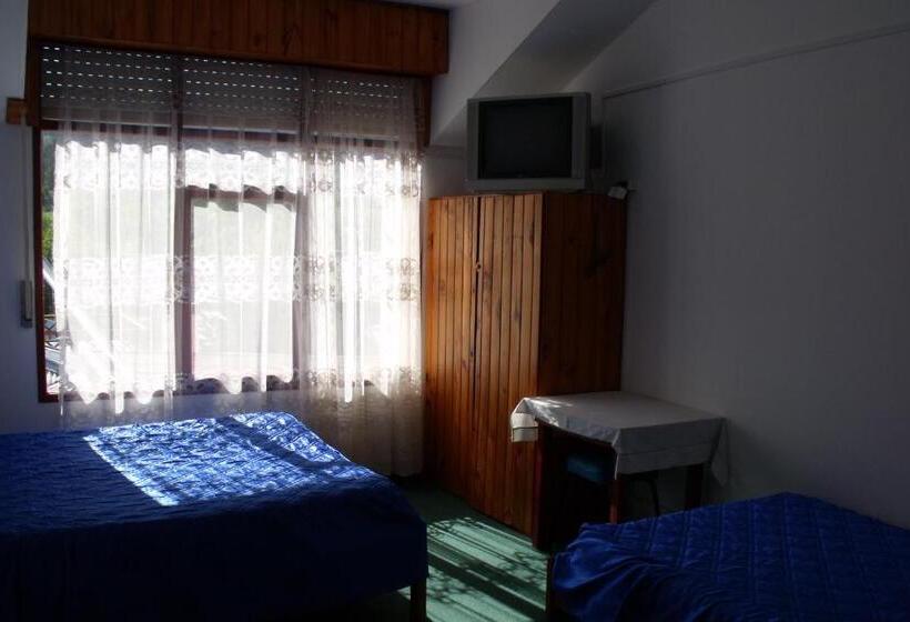 スタンダード４人部屋, Complejo Turístico Luz De Luna