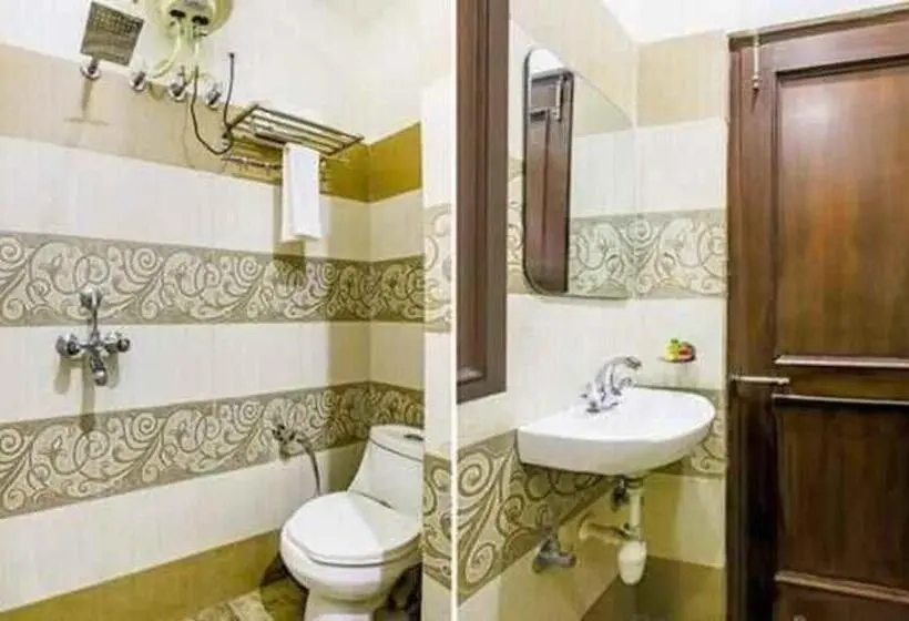 اتاق لوکس, Fabexpress Mayank Palace