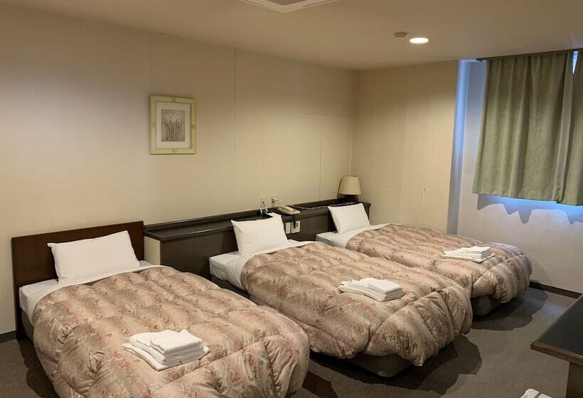 غرفة قياسية ثلاثية, Isesaki Harvest