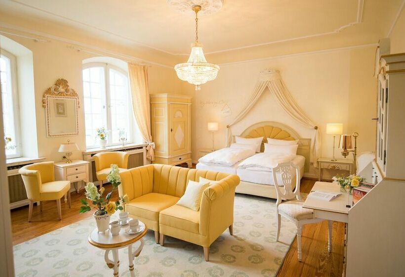 Suit Deluxe, Lübecker Krönchen