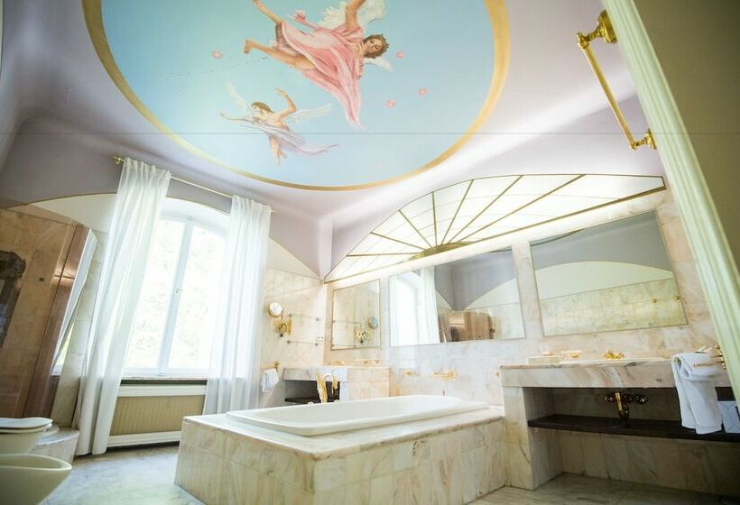 Suit Deluxe, Lübecker Krönchen