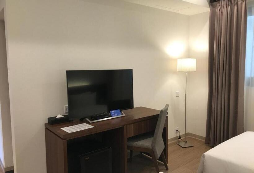 اتاق اکونومی, 晨光飯店