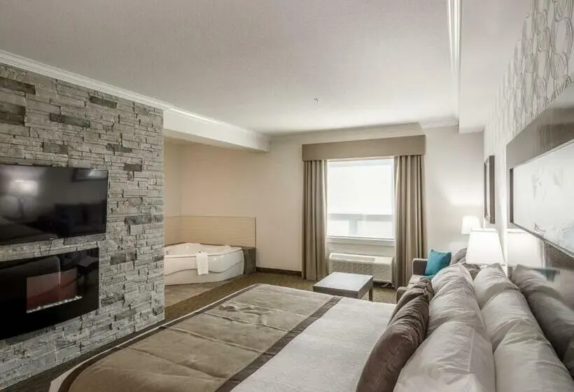 キングサイズベッドのスイートルーム, Ramada By Wyndham Revelstoke
