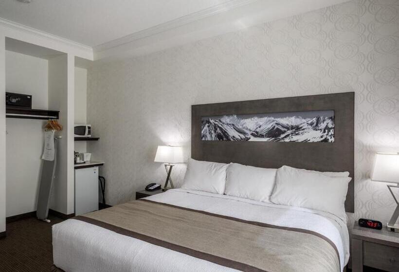 キングサイズベッドのスタンダードルーム, Ramada By Wyndham Revelstoke
