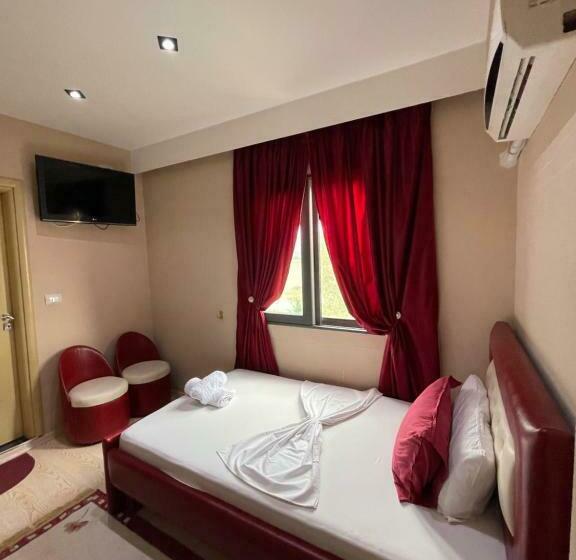 디럭스 룸, Selfo