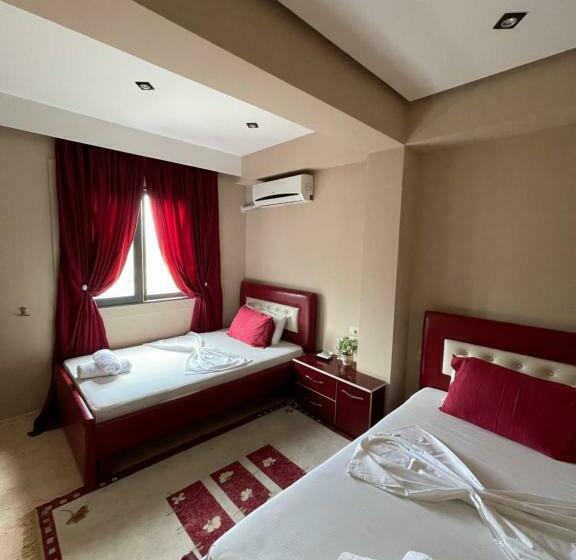 디럭스 룸, Selfo