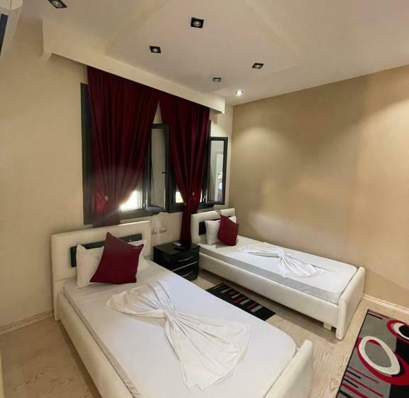 디럭스 룸, Selfo