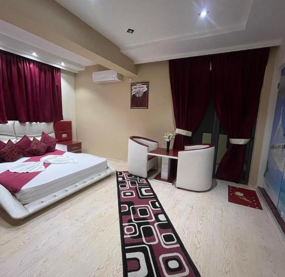 디럭스 룸, Selfo