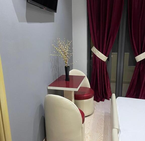 디럭스 룸, Selfo