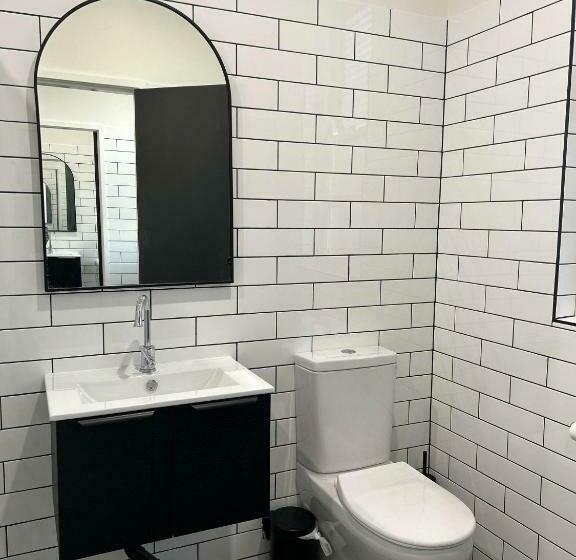 اتاق استاندارد یک نفره, The Tamworth