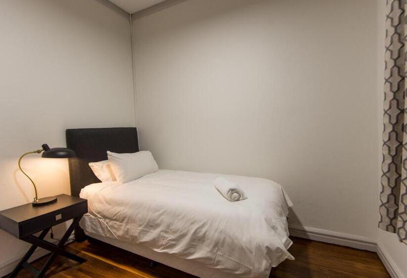 اتاق استاندارد, The Tamworth