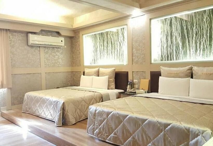 اتاق لوکس چهار تخته, Wind Coast Motel