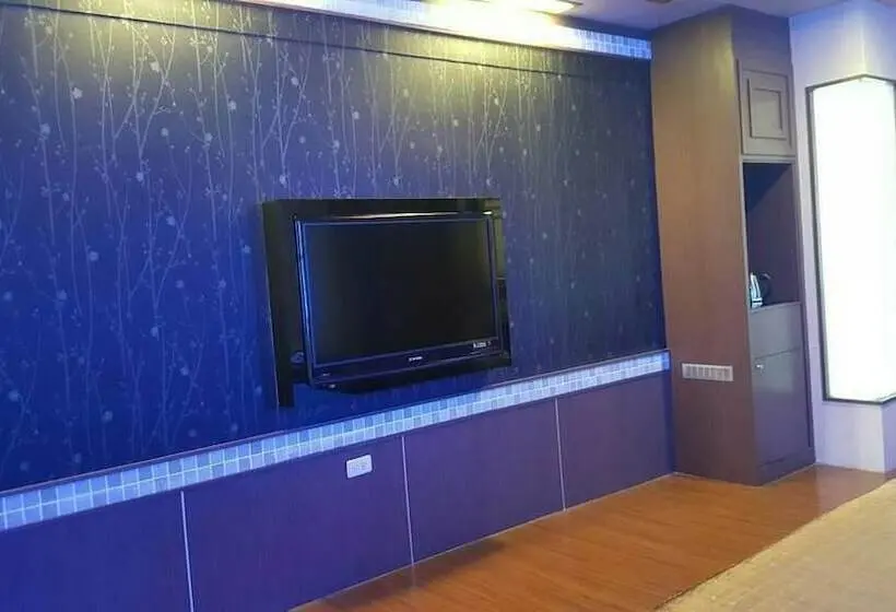 اتاق لوکس چهار تخته, Wind Coast Motel