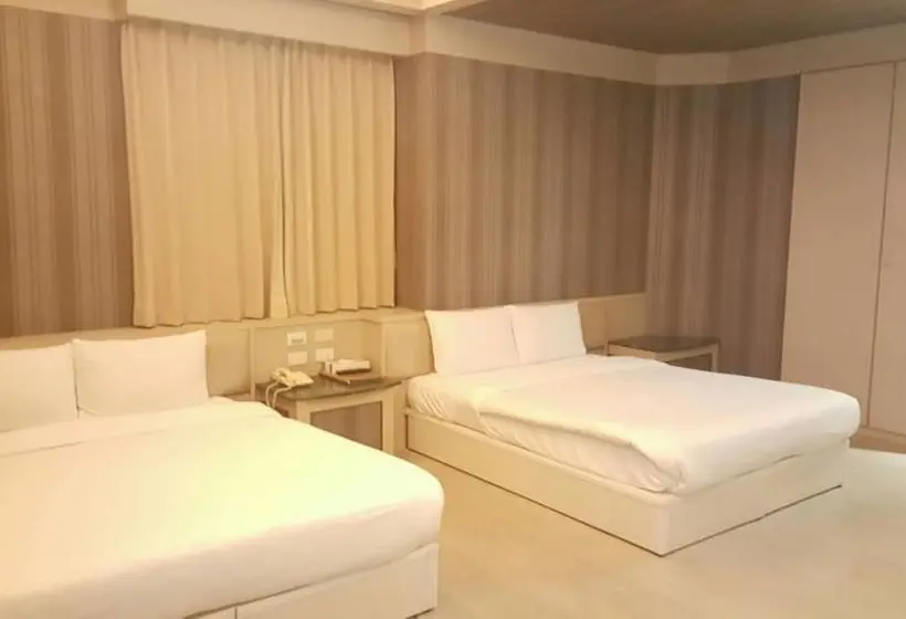 اتاق استاندارد چهار تخته, Wind Coast Motel