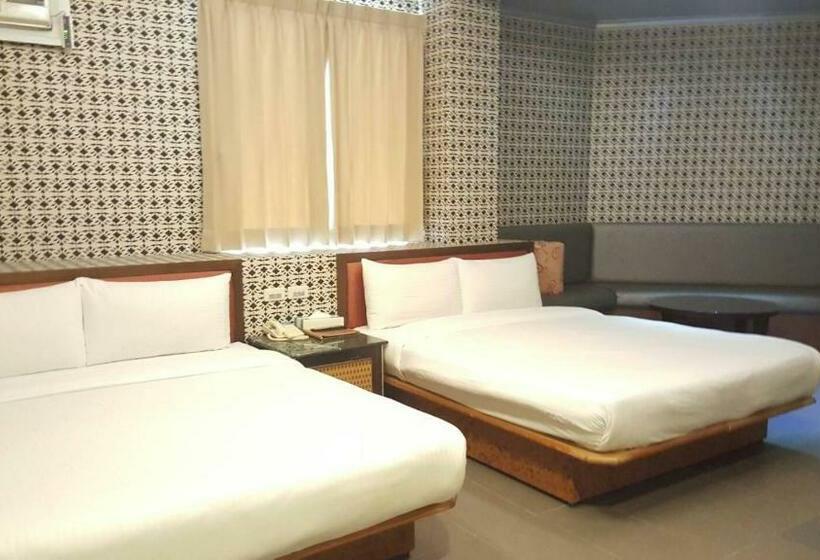اتاق استاندارد چهار تخته, Wind Coast Motel