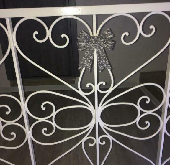 标准间, Almayer Noemi