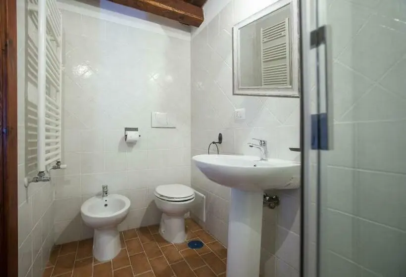 Standard-studio Sisäpuolella, Antico Casale Spezia Pelagalli