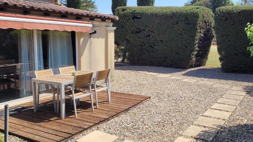 标准房带园景, Villa Liberty