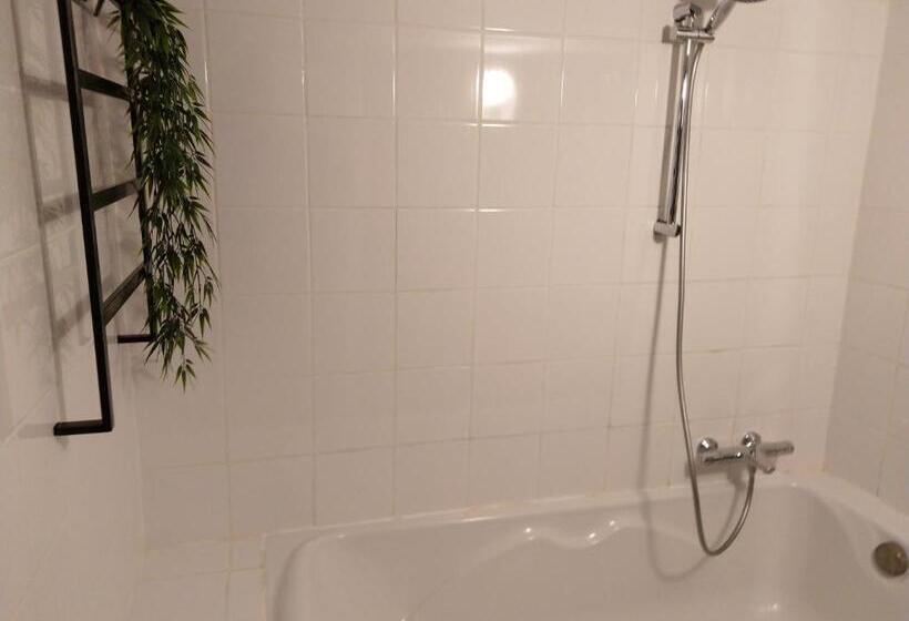 标准房带园景, Villa Liberty