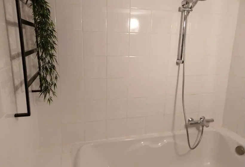 Standard-huone Puutarhanäkymä, Villa Liberty