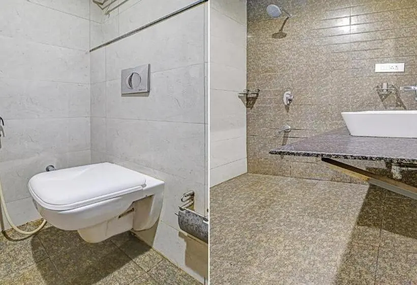 Classic Kolmen Hengen Huone, Collection O Hotel Johri Residency