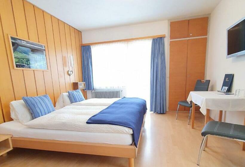 스탠다드 룸, Restaurant Grina