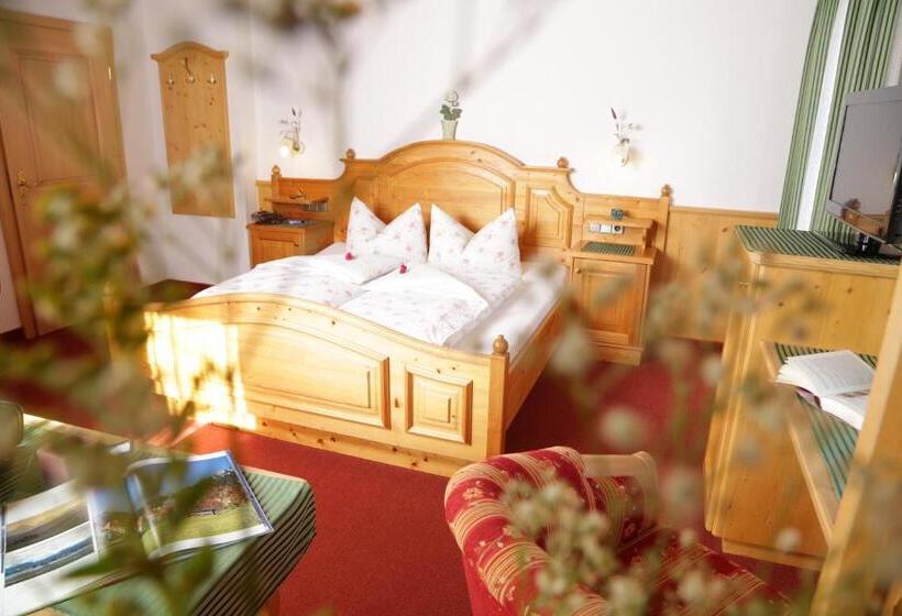 اتاق لوکس با بالکن, Theresenhof