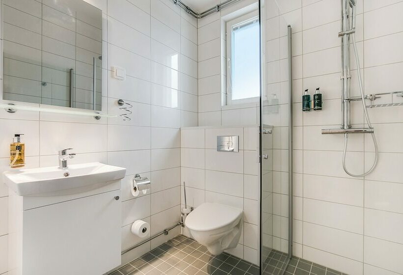 Номер Стандарт, Turinge