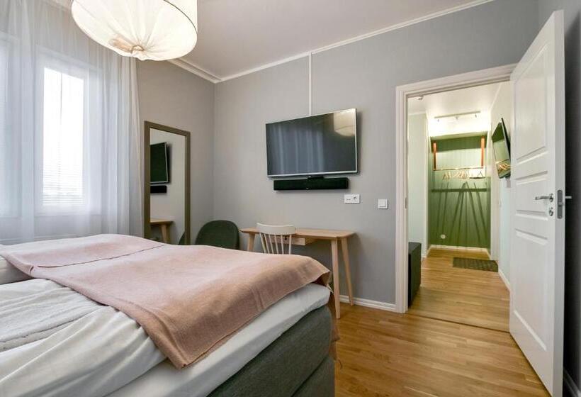 Апартаменты 2 Спальни, Turinge