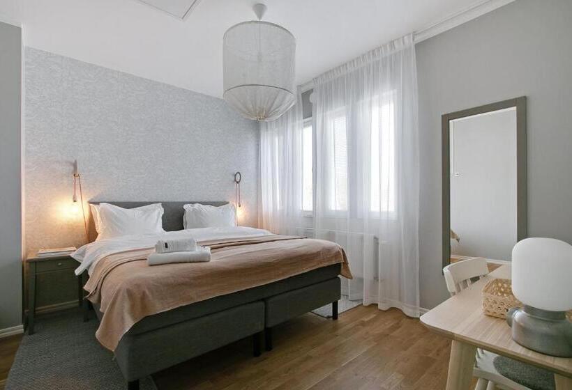 Апартаменты 2 Спальни, Turinge