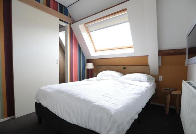 غرفة أساسية, West Inn