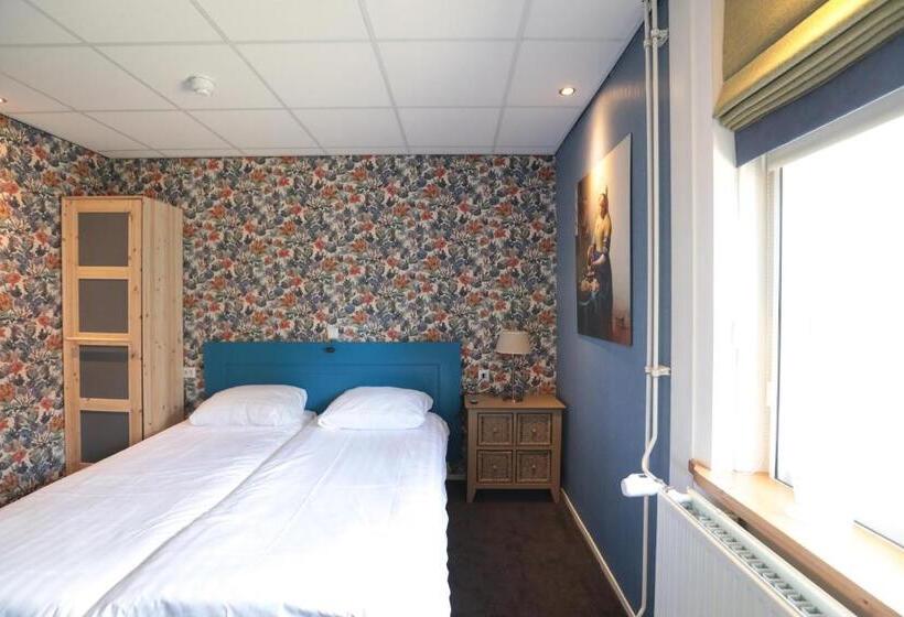 غرفة قياسية, West Inn