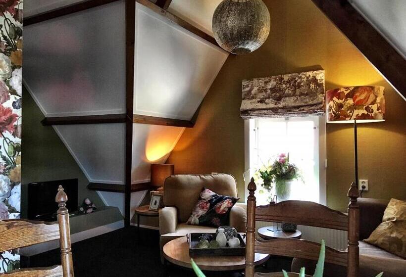 شقة غرفة واحدة, West Inn