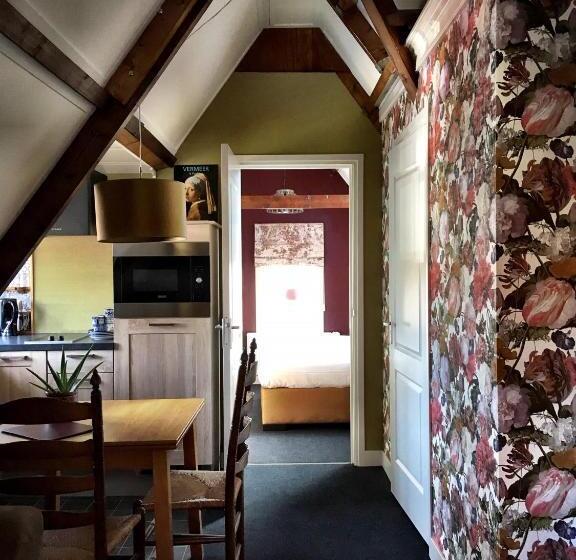 شقة غرفة واحدة, West Inn