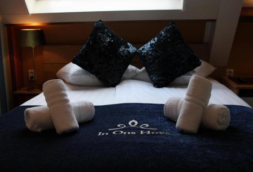 غرفة أساسية, West Inn