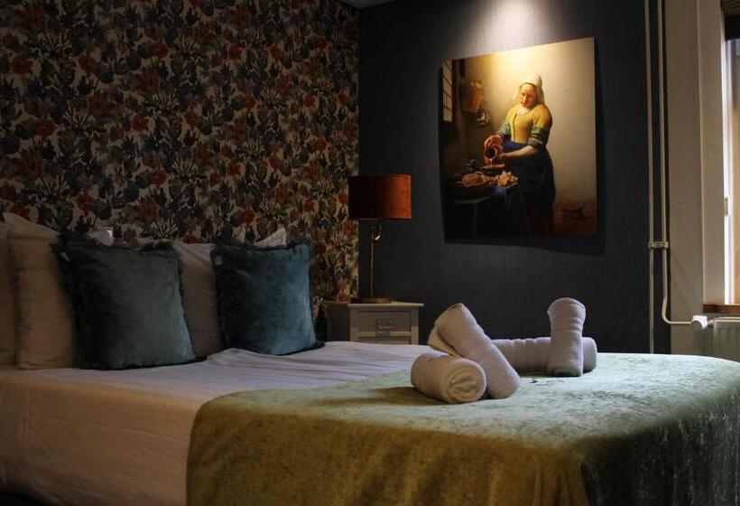 غرفة قياسية, West Inn