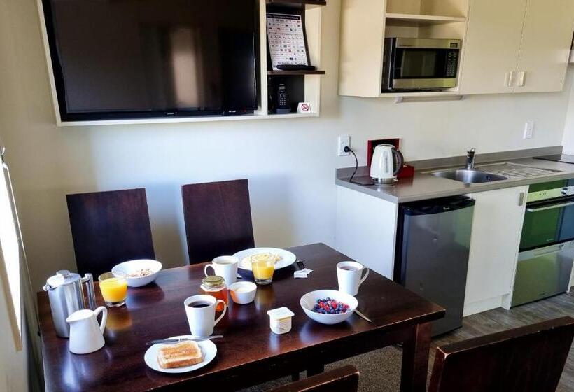 דירת חדר, Ava Lodge