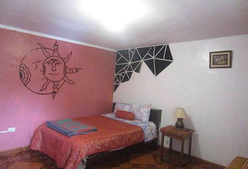 غرفة قياسية ثلاثية, Huaraz Colonial