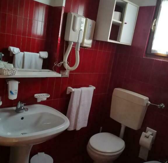 غرفة قياسية مزوَّدة بشُرفة, Albergo Krissin