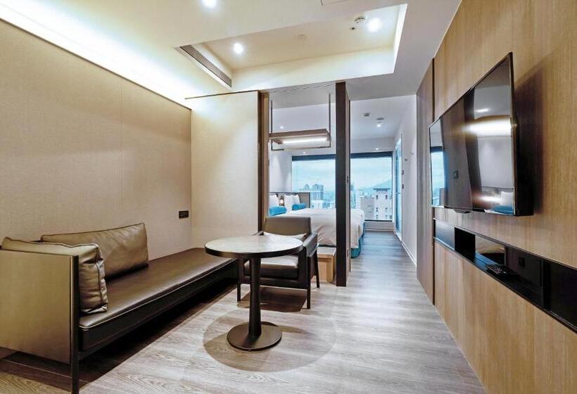 اتاق لوکس چهار تخته, Caesar Metro Taipei