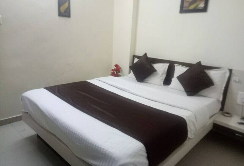 디럭스 룸, Gopi Palace