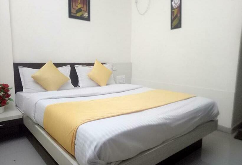 디럭스 룸, Gopi Palace