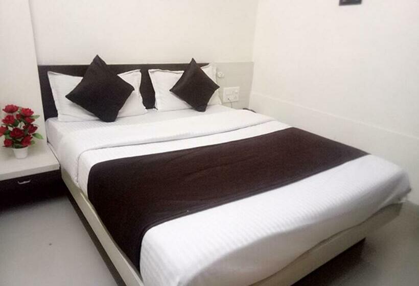 디럭스 룸, Gopi Palace